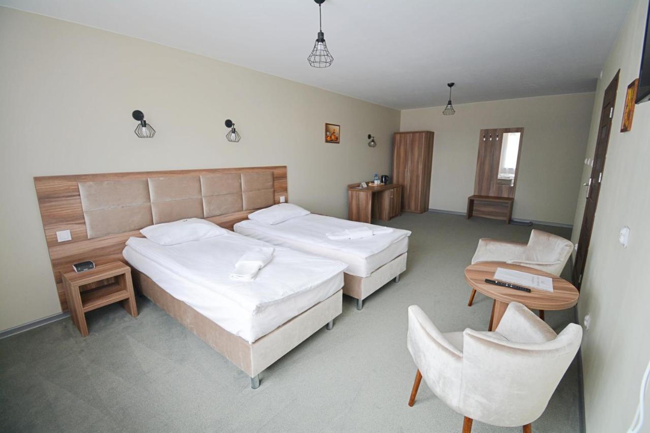Hotel Awis Kutno Eksteriør billede